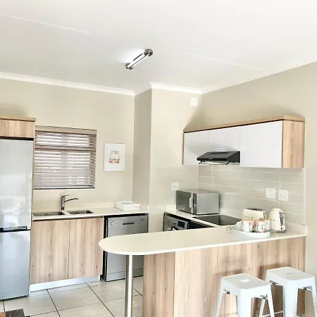 Ballito Hills - Ocean View, Queen Bed & Free Wi-Fi Durban Exterior photo