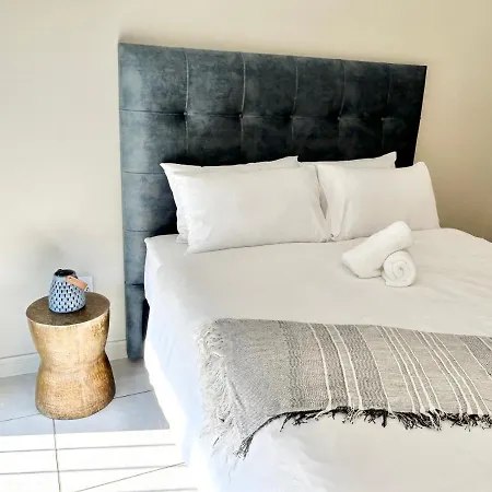 Ballito Hills - Ocean View, Queen Bed & Free Wi-Fi Durban Exterior photo