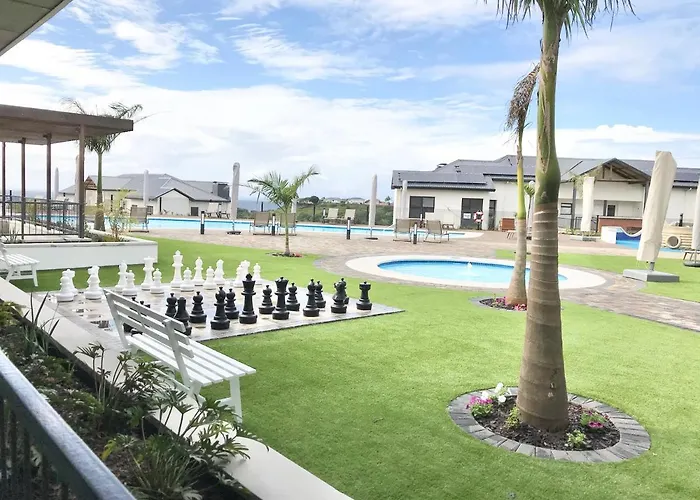 Ballito Hills - Ocean View, Queen Bed & Free Wi-Fi